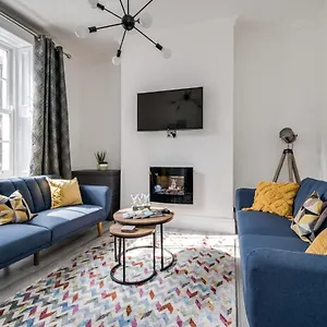 Central Apartments: Georgian House Apartment